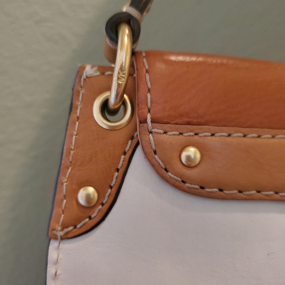 Michael Kors Uptown Astor Wristlet - Picture 6 of 14